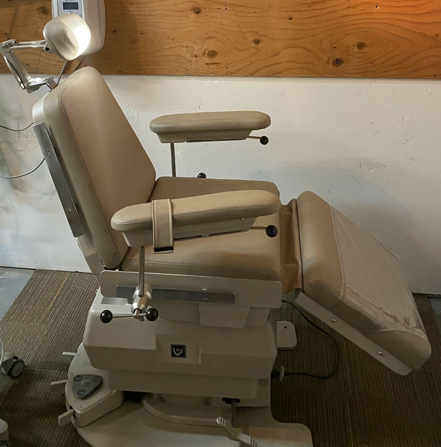 Boyd Surgery Chair