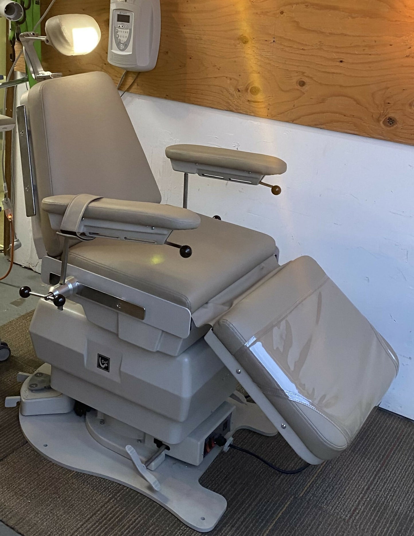 Boyd Surgery Chair